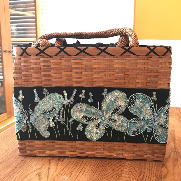 Pita Kura Handbeaded Drawstring Straw Bags - Picture 4 of 7